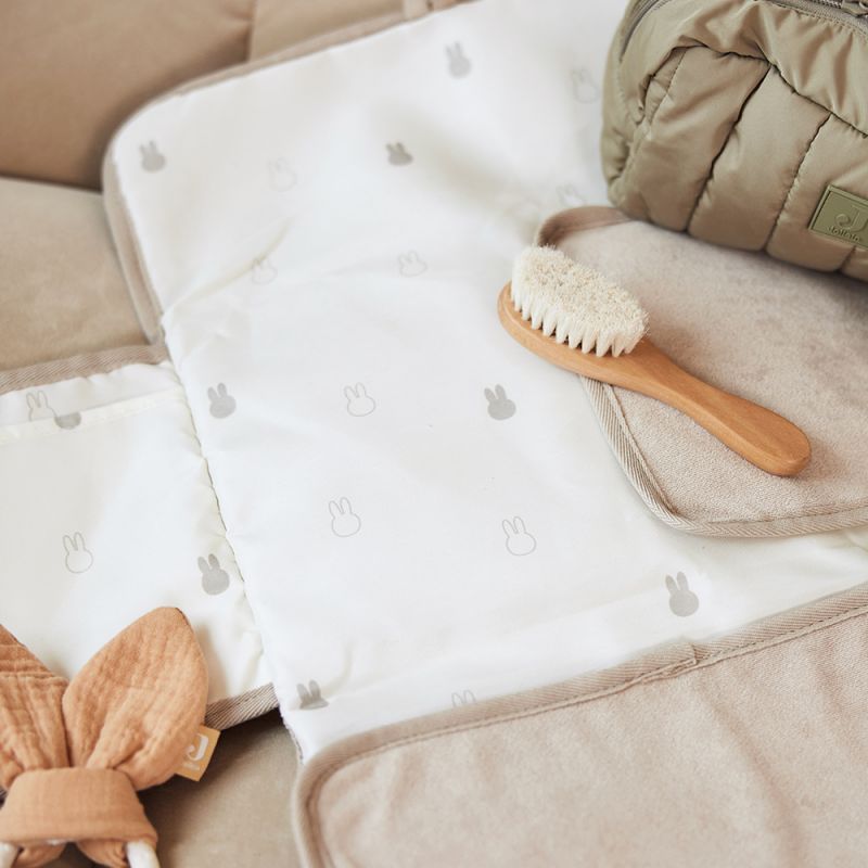Tapis à langer nomade Miffy Nougat Jollein Ambiance 7