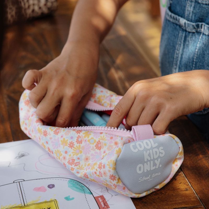 Trousse scolaire ronde Retro Flowers Hello Hossy Ambiance 8
