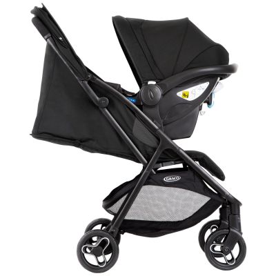 Poussette de voyage légère MYAVO Midnight avec siège-auto SnugEssentials