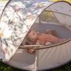 Tente Anti UV Upf50+ Breezynest Argile Béaba Ambiance 5
