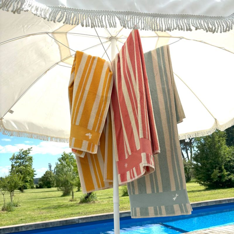 Serviette de plage rayée Lagon personnalisable (70 x 140 cm) L'oiseau bateau Ambiance 4