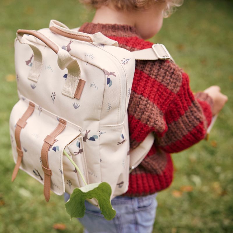 Image d'ambiance de présentation du produit Sac à dos bébé Lapin sable - Fresk