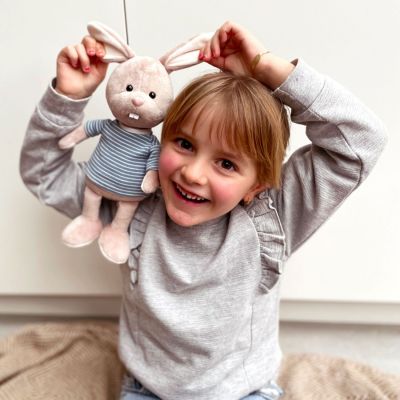 Lapin Lucas (15 cm assis)