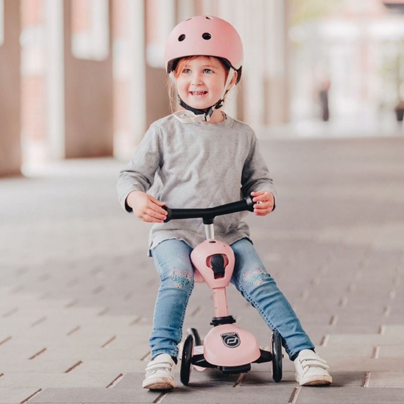 Porteur évolutif en trottinette Highwaykick 1 Rose Scoot and ride Ambiance 2