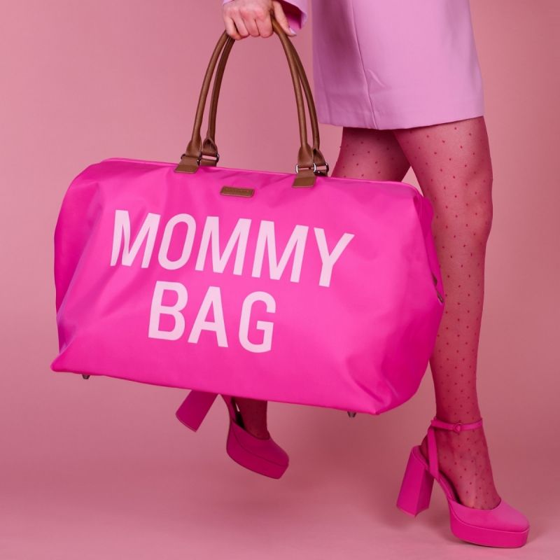 Image d'ambiance de présentation du produit Sac à langer Mommy Bag Pop Pink - Childhome