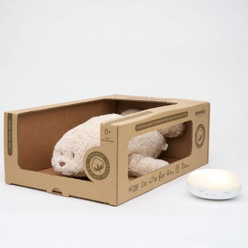 Peluche veilleuse Phoque nature bio sable Moonie Ambiance 4