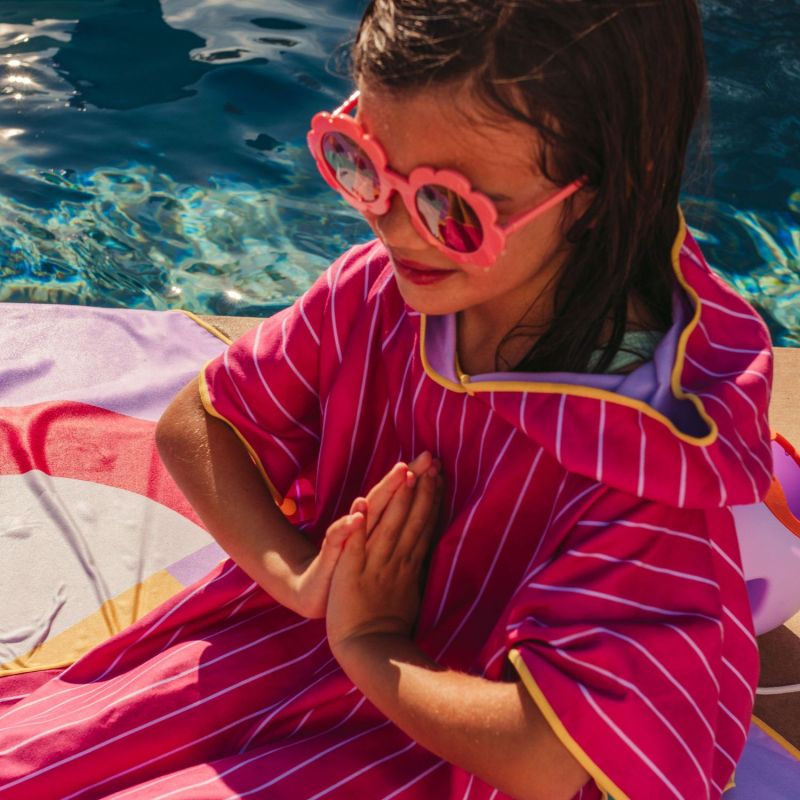 Poncho de plage Bordeaux (60 x 60 cm) Quut Ambiance 8