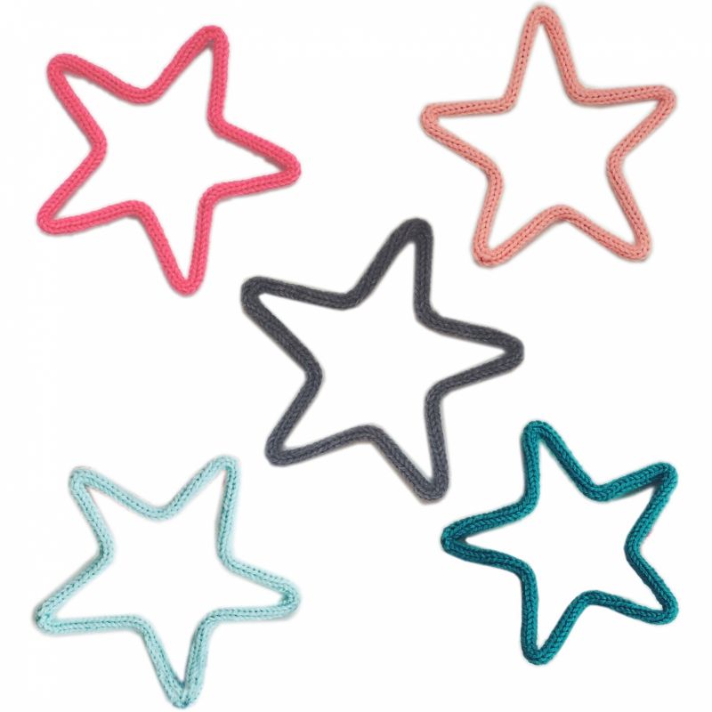 Déco murale étoiles en tricotin coloris personnalisable (lot de 5) Charlie & June