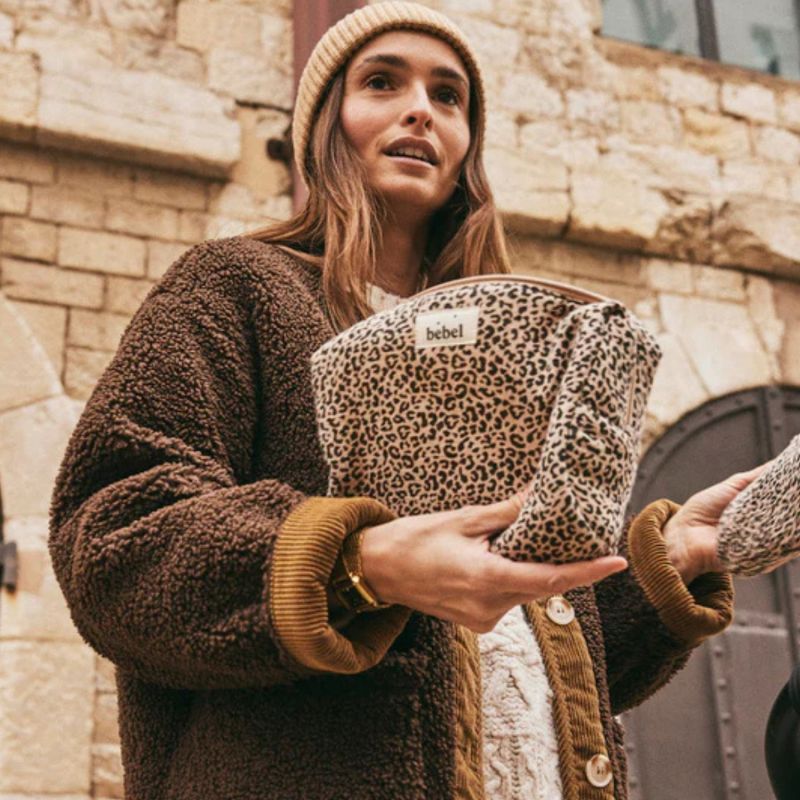 Trousse de toilette Léopard beige BEBEL Ambiance 2