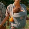 Porte bébé Omni Deluxe Mesh Gris Clair Ergobaby Ambiance 4