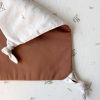 Doudou plat L'Envolée Terracotta Kadolis Ambiance 2