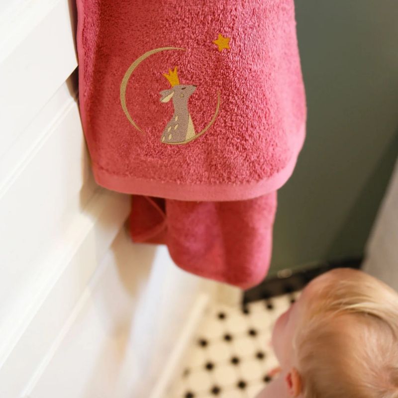 Serviette de bain Faon Fraise personnalisable (70 x 140 cm) L'oiseau bateau Ambiance 4