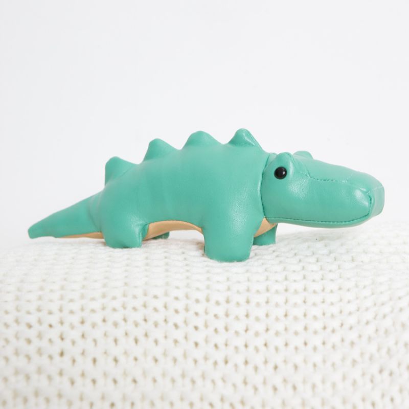 Image d'ambiance de présentation du produit Hochet Achille le Crocodile Tiny Friends - Little Big Friends