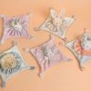 Doudou Les Chouchoux Chat blanc (20 cm) Doudou et Compagnie Ambiance 2