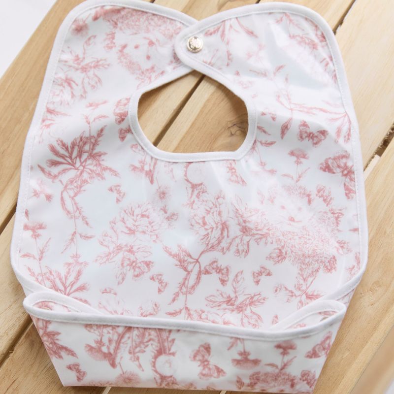 Bavoir enduit Toile de Jouy rose thé Tartine et Chocolat Ambiance 2