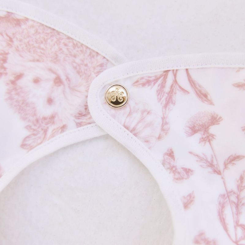 Bavoir enduit Toile de Jouy rose thé Tartine et Chocolat Ambiance 5