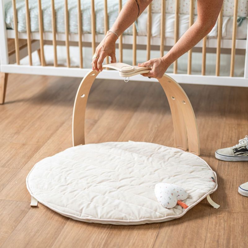Tapis d'éveil avec arches en bois Mila, Zoé et Lana Nattou Ambiance 7