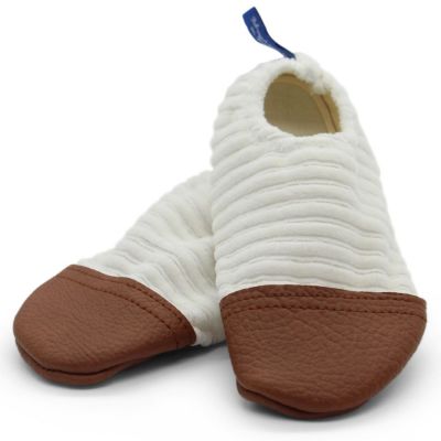 Chaussons Les Petits Velours Ivoire (pointures 24-26) Les Pas Petits