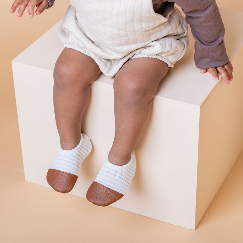Chaussons Les Petits Velours écru (pointures 24-26) Les Pas Petits Ambiance 5