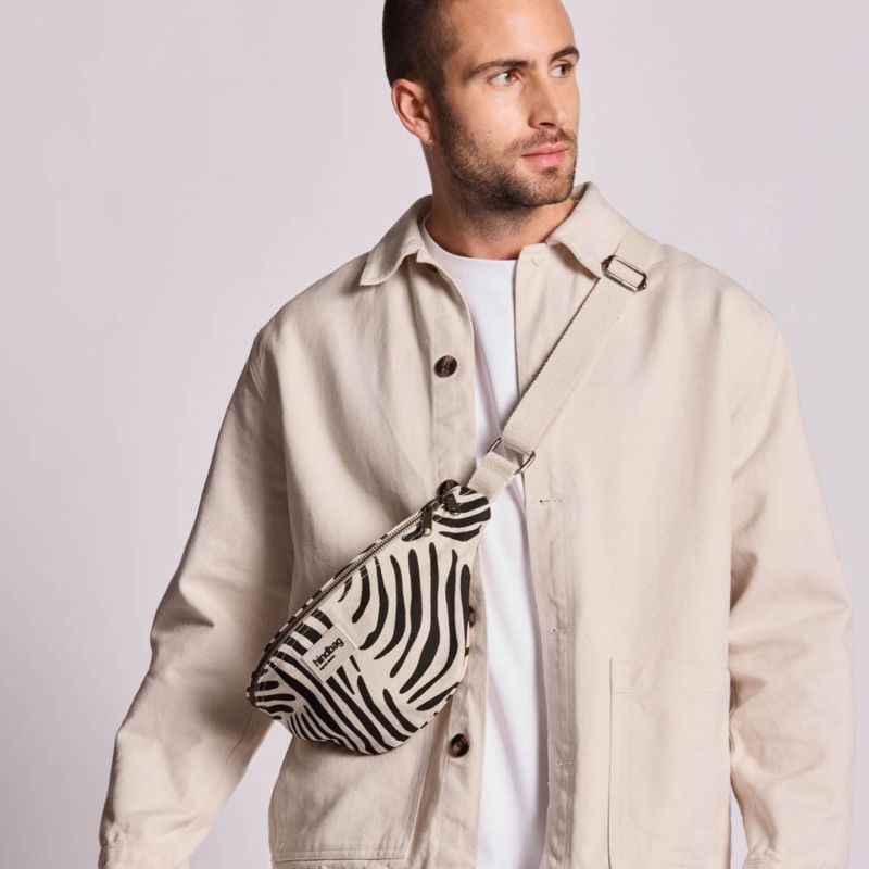 Sac banane Olivia Zèbre Ecru Hindbag Ambiance 6