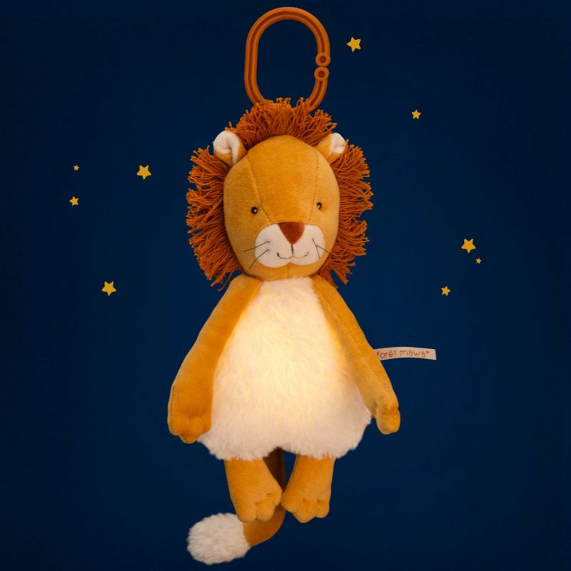 Peluche lumineuse Lion Mamba La forêt Mawa (28 cm) Moulin Roty Ambiance 2