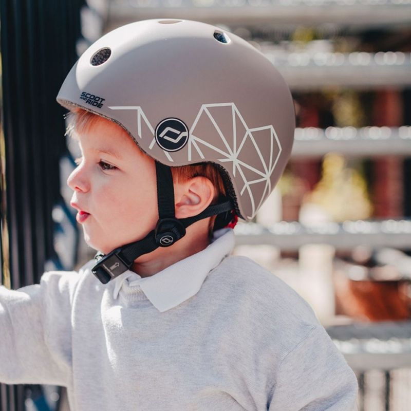 Casque Brown Lines XXS (45-51 cm) Scoot and ride Ambiance 2