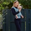 Porte bébé Omni Lite Mesh Slate Blue Ergobaby Ambiance 4