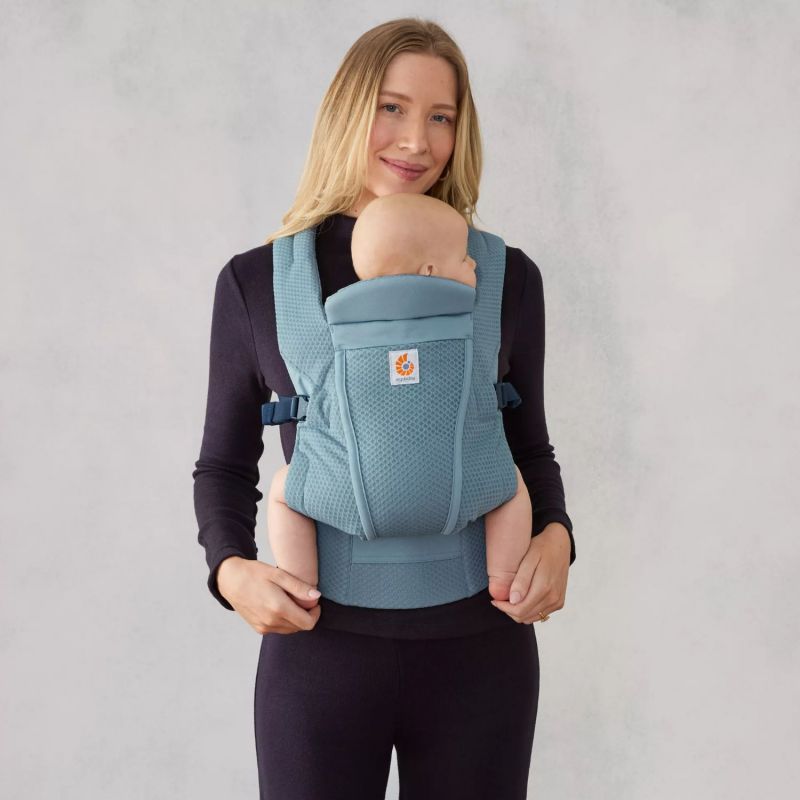 Porte bébé Omni Lite Mesh Slate Blue Ergobaby Ambiance 6
