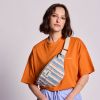 Sac banane Olivia Rayures Larges Bleu Hindbag Ambiance 2
