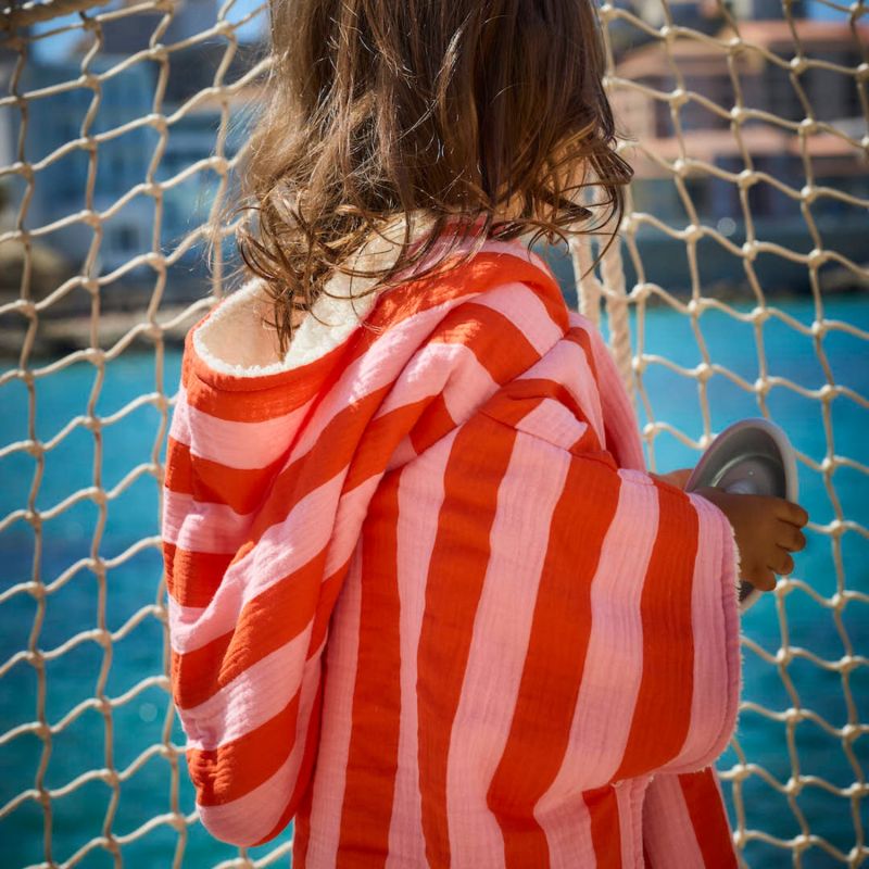 Poncho de bain enfant Elma Rose Orange BEBEL Ambiance 6