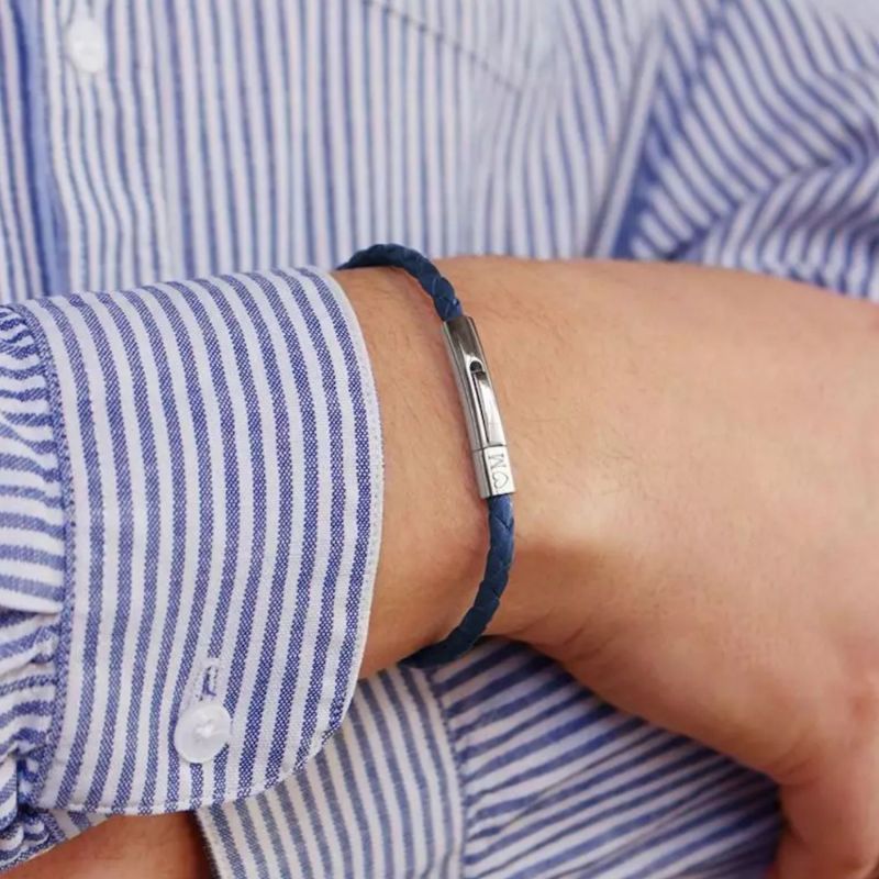 Bracelet papa tressé cuir Bleu (personnalisable) Petits trésors Ambiance 2
