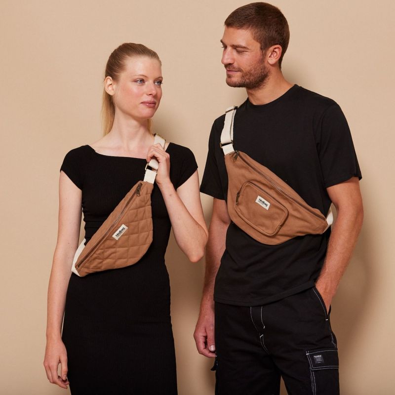 Sac banane Olivia matelassé Cannelle Hindbag Ambiance 2