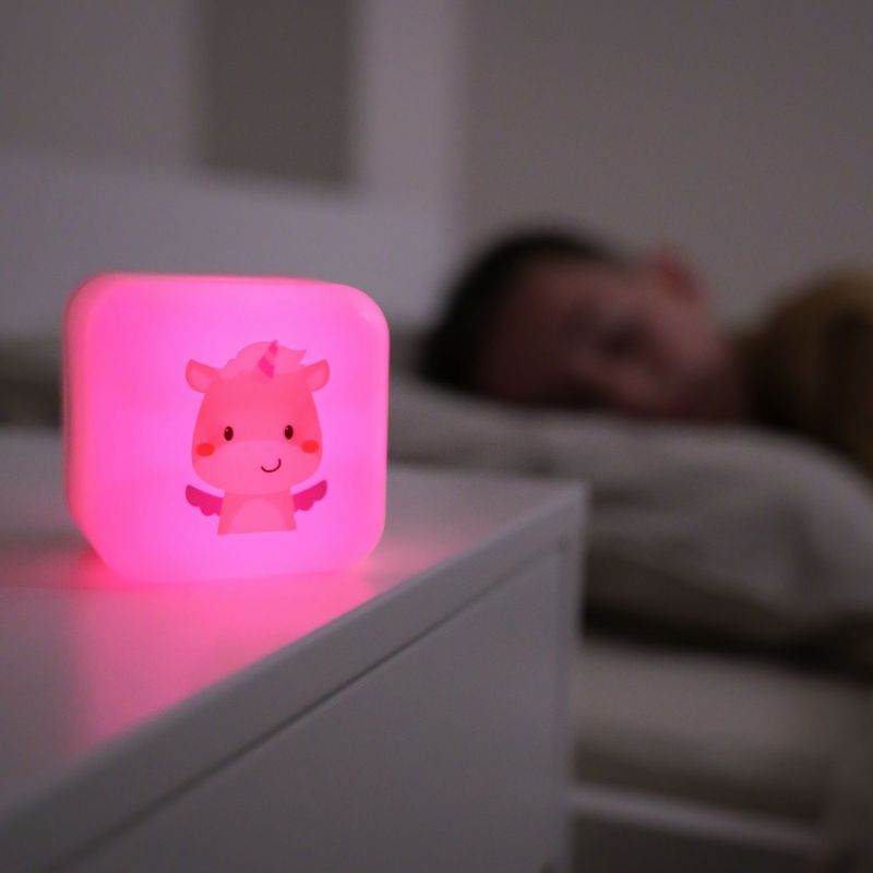 Veilleuse nomade Cube B Lily la Licorne Cloud B Ambiance 2