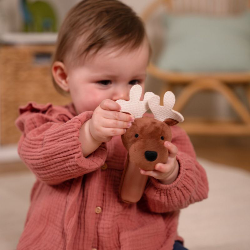 Hochet pouêt Bruce l'Elan Little Big Friends Ambiance 2