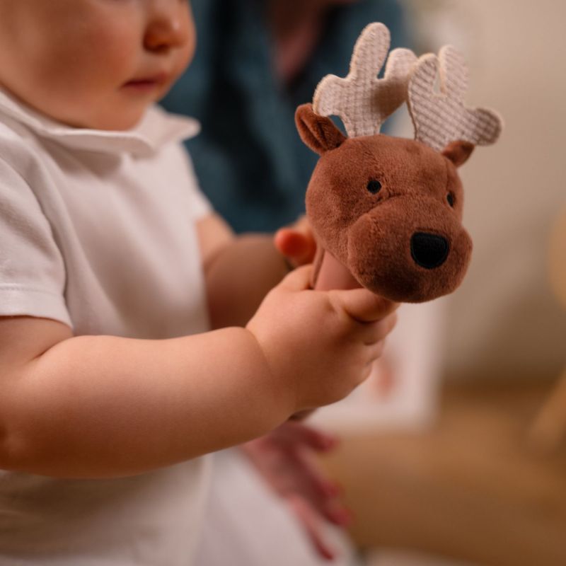 Hochet pouêt Bruce l'Elan Little Big Friends Ambiance 8