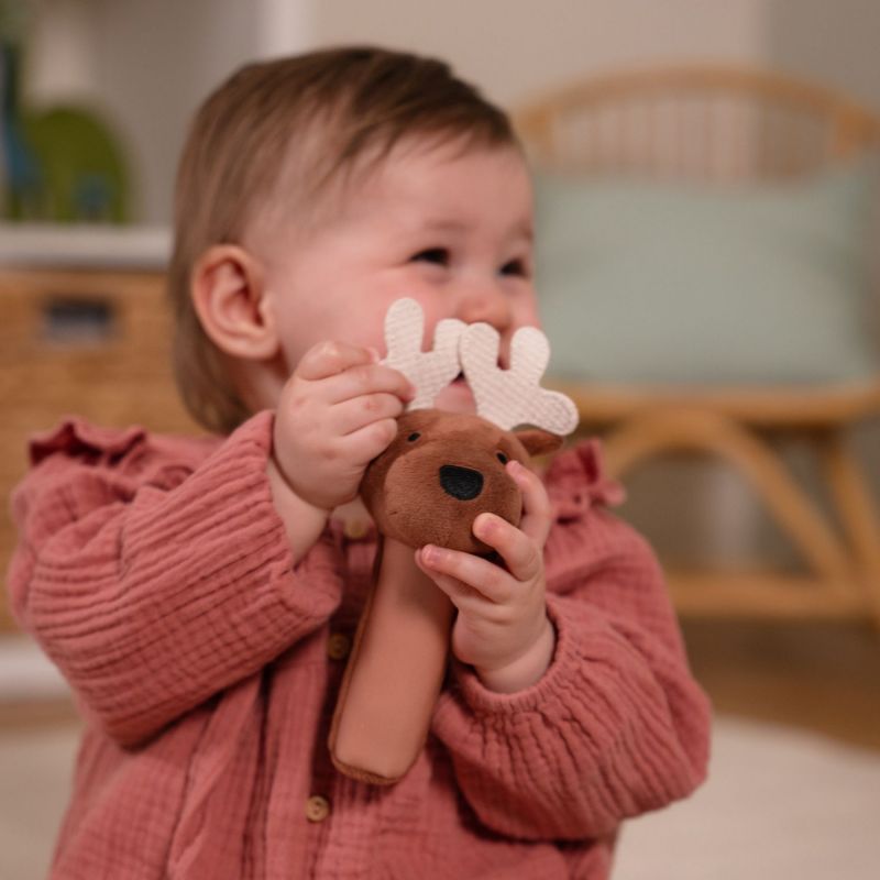 Hochet pouêt Bruce l'Elan Little Big Friends Ambiance 9