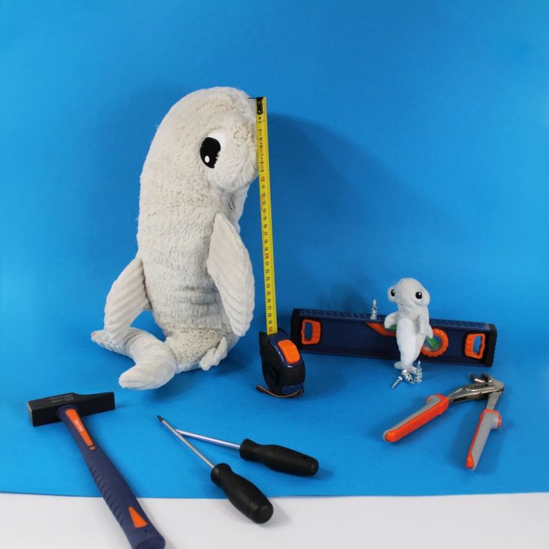 Peluche Requin maman et bébé Les Ptipotos Gris clair (57 cm) Les Déglingos Ambiance 2