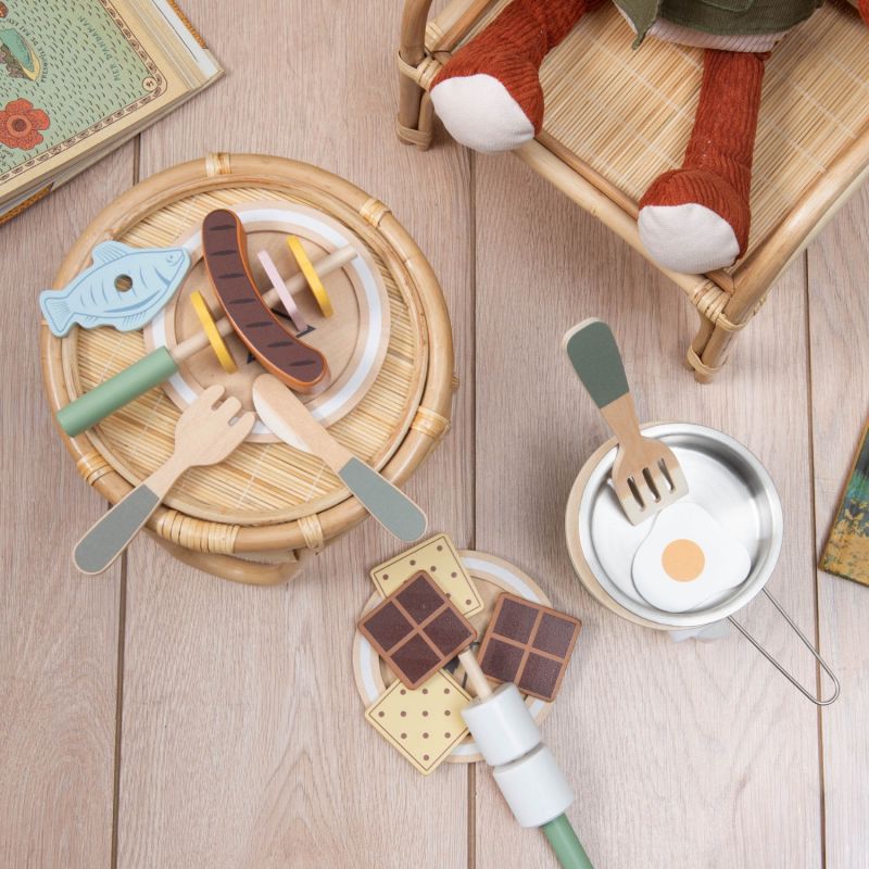 Set repas camping en bois Amadeus Les Petits Ambiance 4