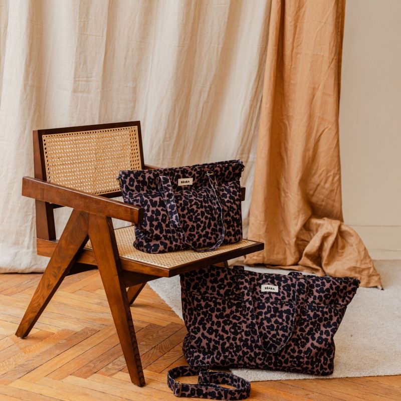 Sac à Langer Madrid Léopard (48x31 cm) Béaba Ambiance 7
