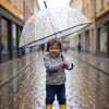 Parapluie cloche transparent Gouttes en ciel (87 cm) Little L Ambiance 2
