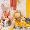 Peluche lion Paprika Sous mon baobab (39 cm) Moulin Roty Ambiance 7