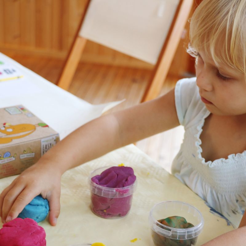 Coffret Yuki pâte à modeler naturelle et vegan (assort. 4 pots) - Reconditionné Neogrün Produit 6