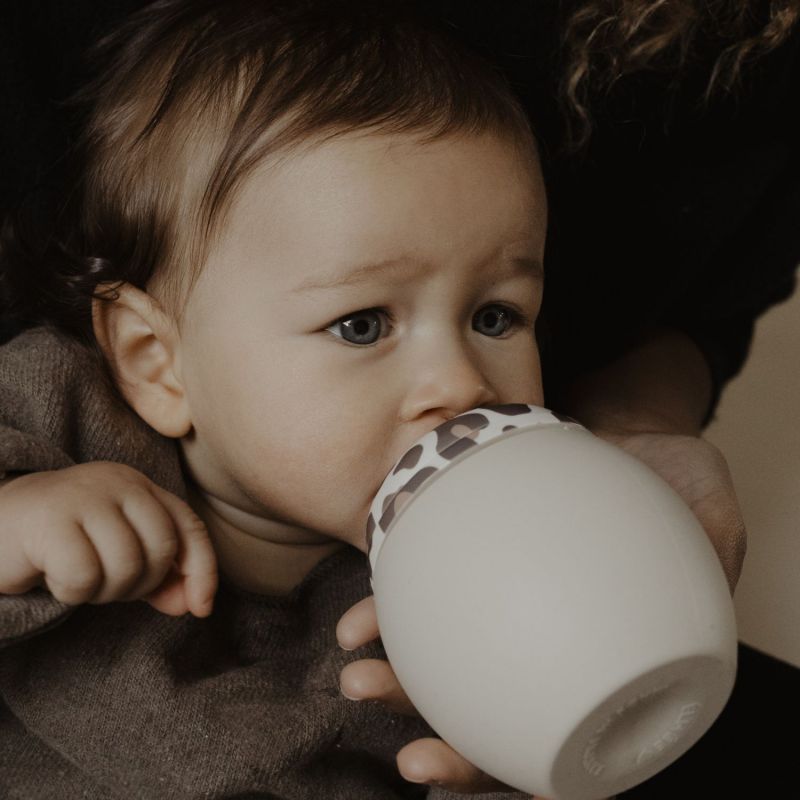 Biberon anti-colique en silicone Graouu (330 ml) Elhée Ambiance 5