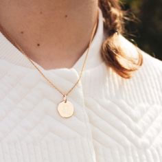 Collier chaîne médaille Lion personnalisable (plaqué or)