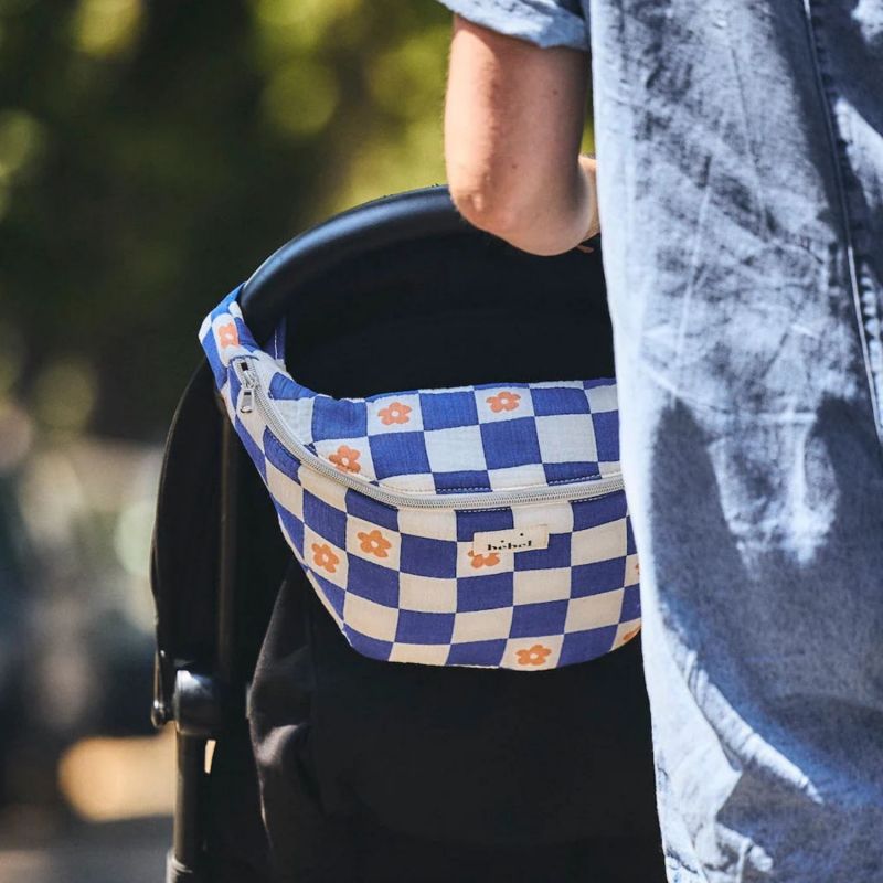 Banane à langer Comme un bonbon Romy damier bleu BEBEL Produit 3