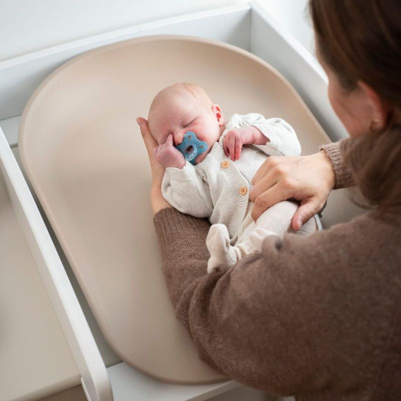 Matelas à langer toucher doux Bobbie 2.0 Beige Filibabba Ambiance 6