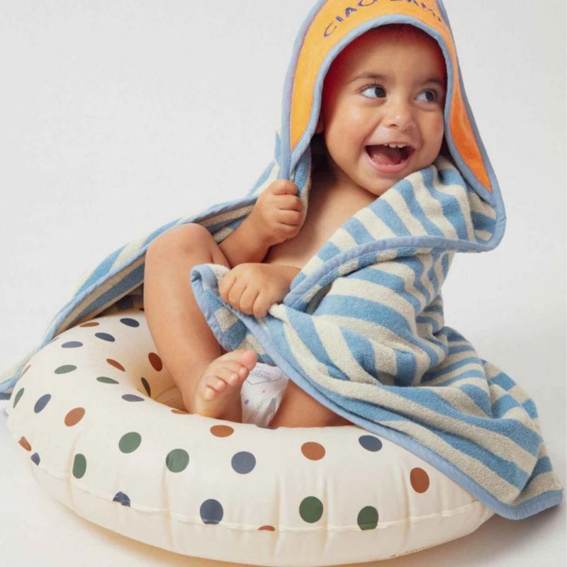 Cape de bain bébé Summer Forever Éponge bleu et orange (80 x 80 cm) Chamaye Ambiance 1