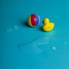 Bouteille sensorielle Move Ducky  par Petit Boum