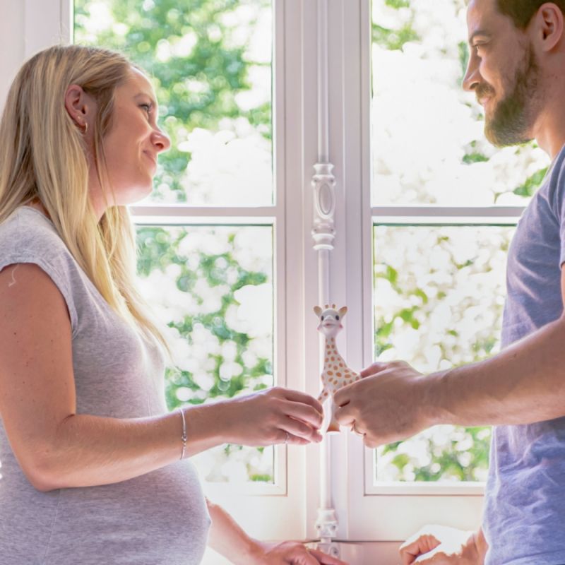 Sophie la girafe en boîte cadeau (18 cm) Sophie la girafe Ambiance 4