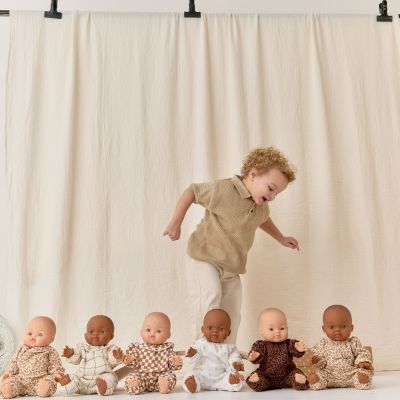 Poupée Sacha avec tenue sans col Gaze Damier